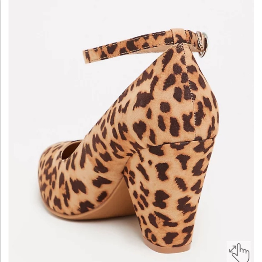 Wide width 11.5 shoes